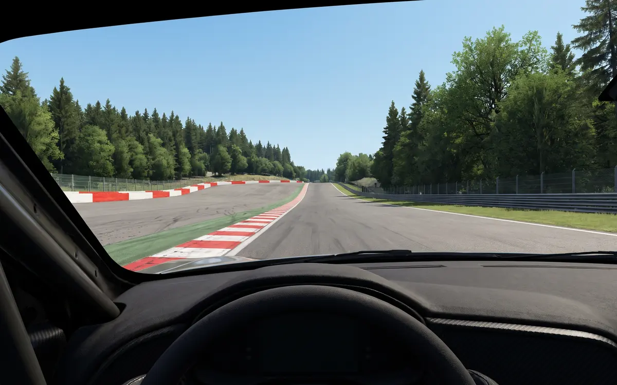 preview of sim-racing game with RaceLab overlays